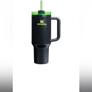 The Halloween
Quencher H2.0
FlowState TM
Tumbler | 40 OZ - Web Glow